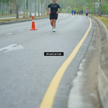 Runner Photo 8228750