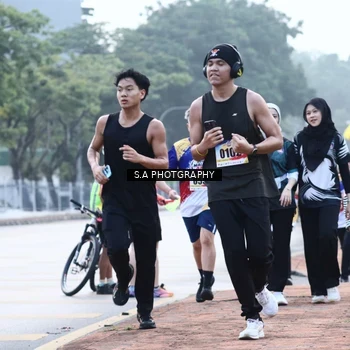 Runner Photo 8228788