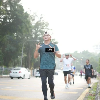 Runner Photo 8228865
