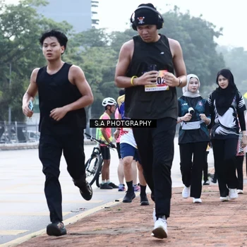 Runner Photo 8228869