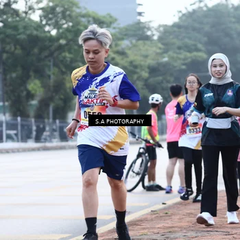 Runner Photo 8228879