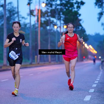 Runner Photo 8229124