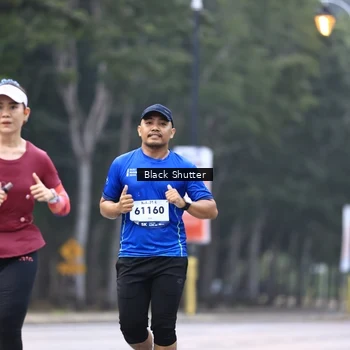 Runner Photo 8229351