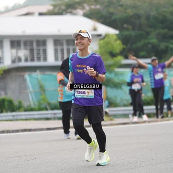 Runner Photo 8229399