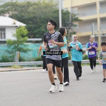Runner Photo 8229421