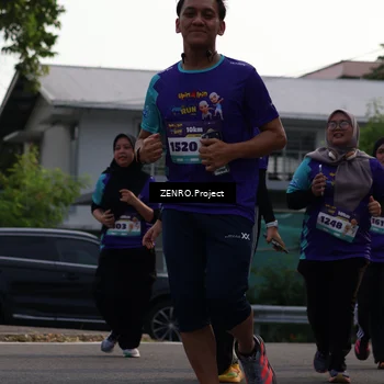 Runner Photo 8229479