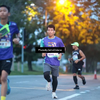 Runner Photo 8229524