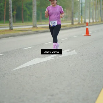 Runner Photo 8229542