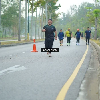 Runner Photo 8229799