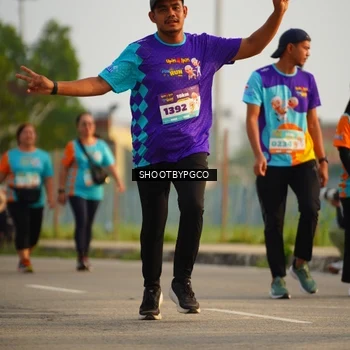Runner Photo 8229800