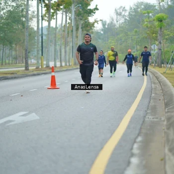 Runner Photo 8229801