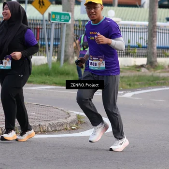 Runner Photo 8229882