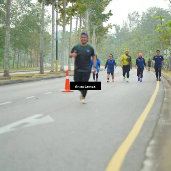 Runner Photo 8229900