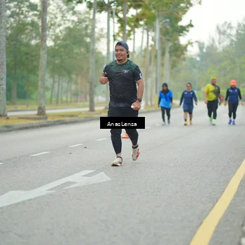 Runner Photo 8229988