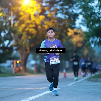 Runner Photo 8230004