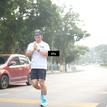 Runner Photo 8230041