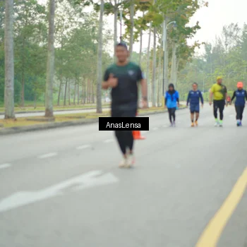 Runner Photo 8230059
