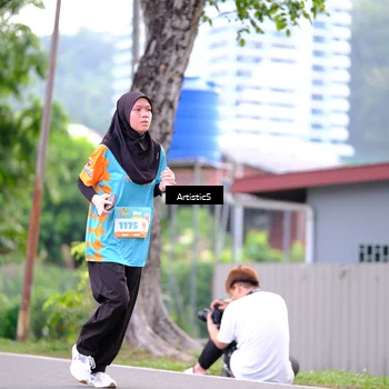 Runner Photo 8230111