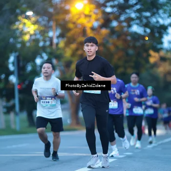 Runner Photo 8230202