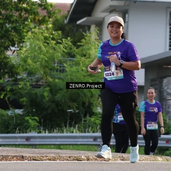 Runner Photo 8230400