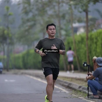 Runner Photo 8230500