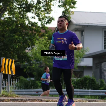 Runner Photo 8230544