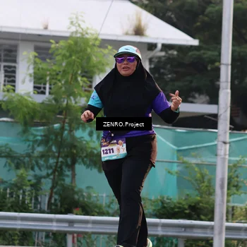 Runner Photo 8230876