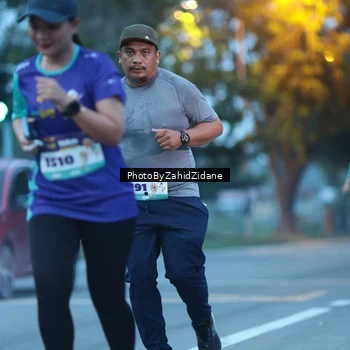 Runner Photo 8231002