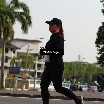 Runner Photo 8231023