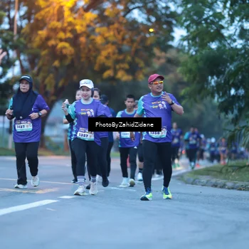 Runner Photo 8232105