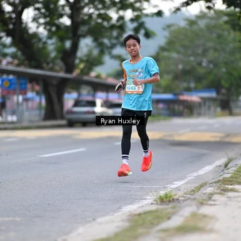 Runner Photo 8232359