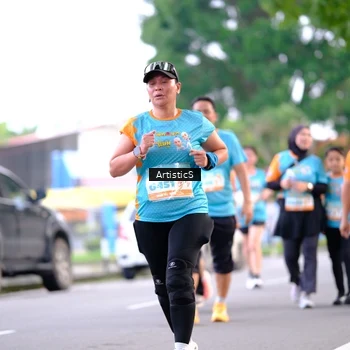 Runner Photo 8232389