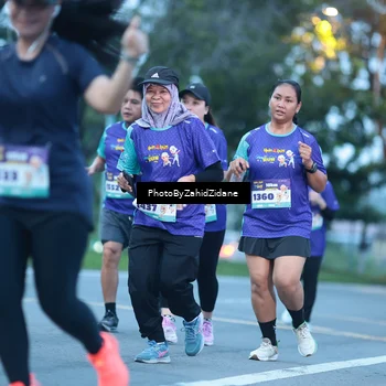 Runner Photo 8232678