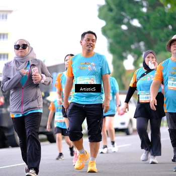 Runner Photo 8232684