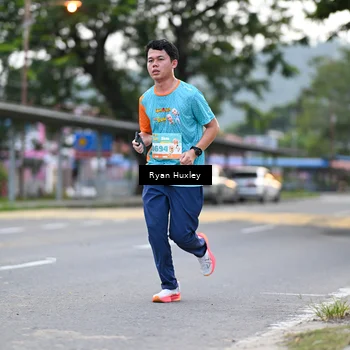 Runner Photo 8232693