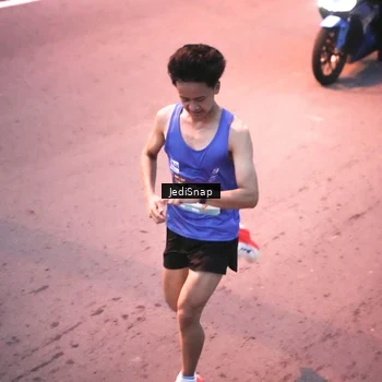 Runner Photo 8232816