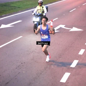 Runner Photo 8232822