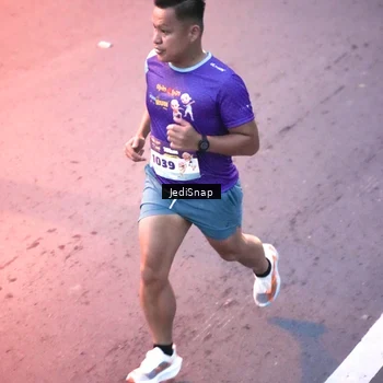 Runner Photo 8232911