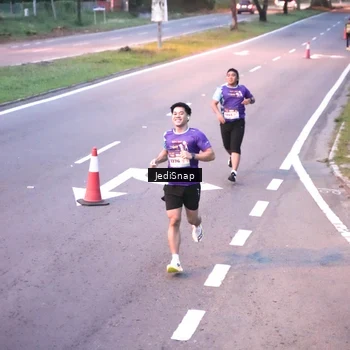 Runner Photo 8232941