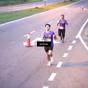 Runner Photo 8232950