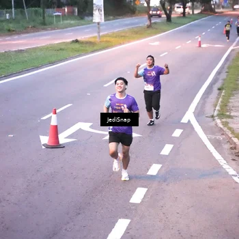 Runner Photo 8232958