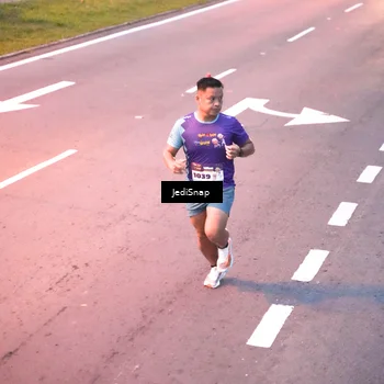 Runner Photo 8232966