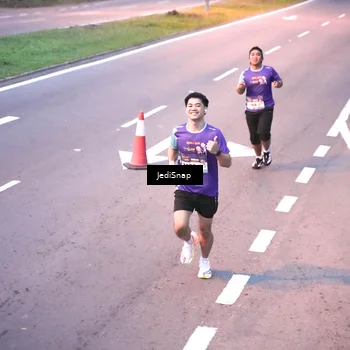Runner Photo 8232982