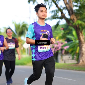 Runner Photo 8233017