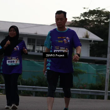 Runner Photo 8233035