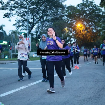Runner Photo 8233038