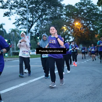 Runner Photo 8233047