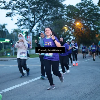 Runner Photo 8233048