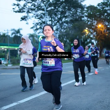 Runner Photo 8233060