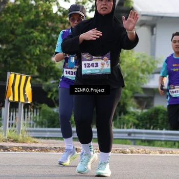 Runner Photo 8233120